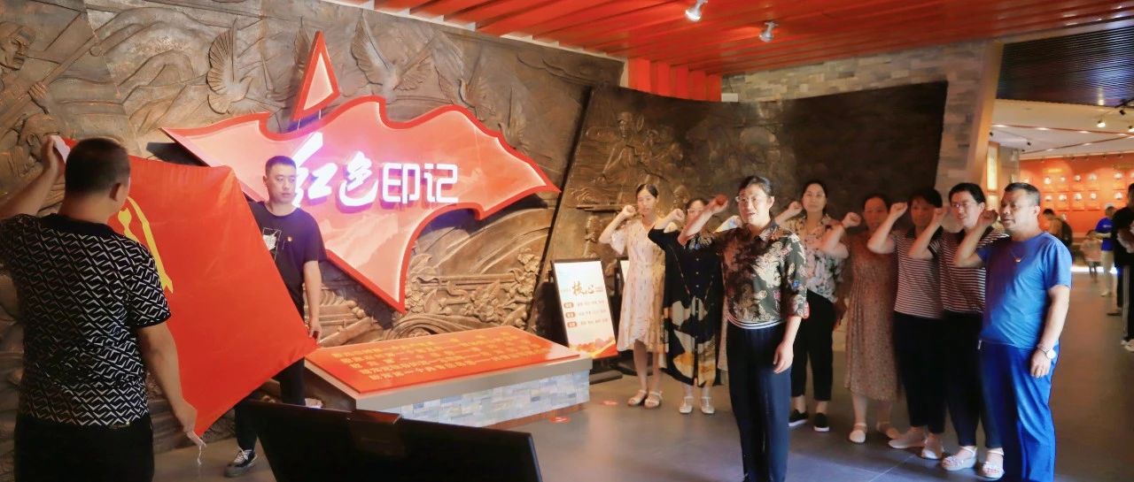 勇?lián)】凳姑㈣T就時(shí)代新功|萊陽市人民醫(yī)院開展醫(yī)師節(jié)系列活動