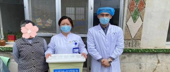 【萊陽市人民醫(yī)院】居家臥床老人更換胃管成難題，網(wǎng)約護士上門服務暖人心